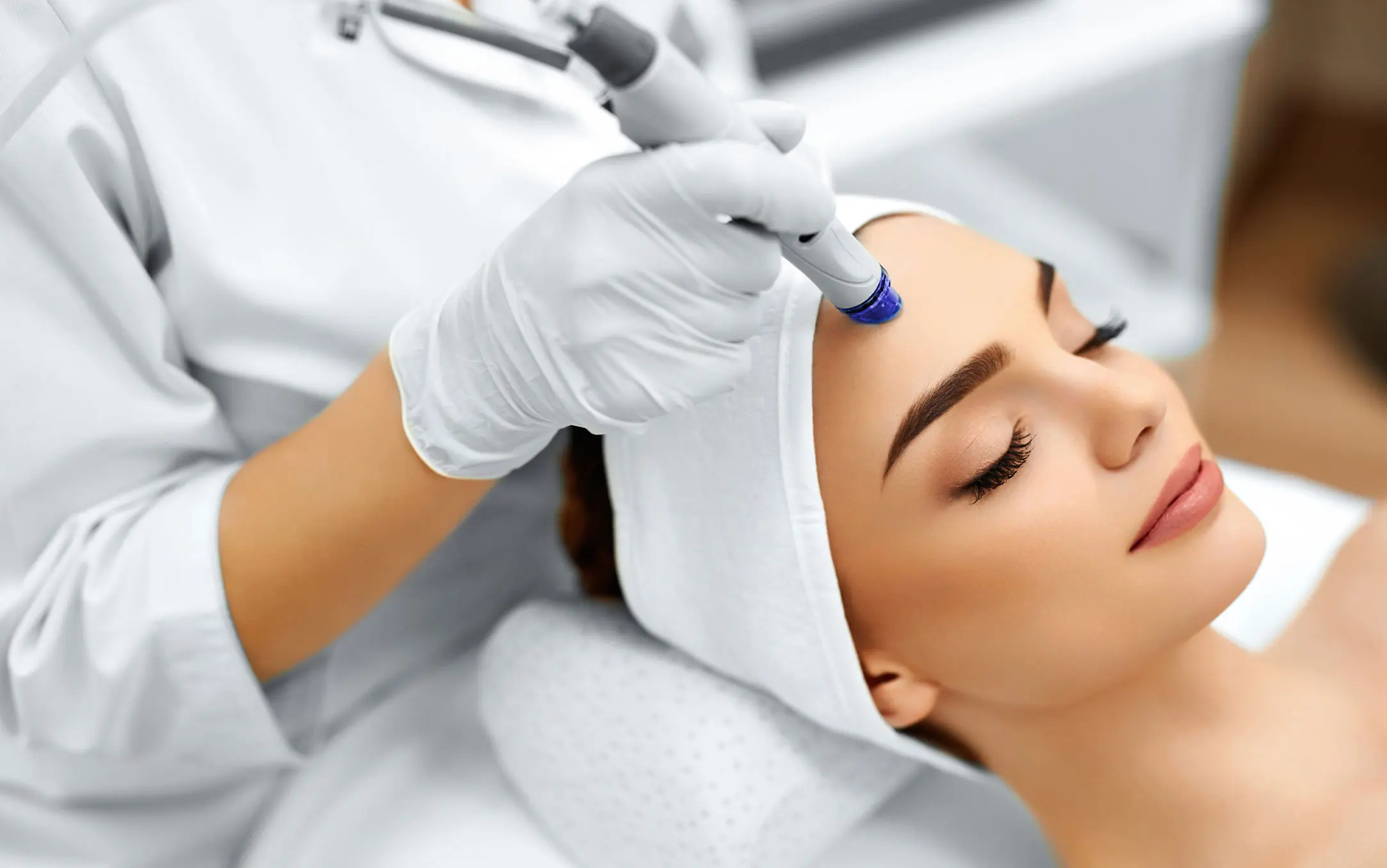 What Is Collagen Lift Therapy and How Can It Help Ageing, Loose Skin Basingstoke?
